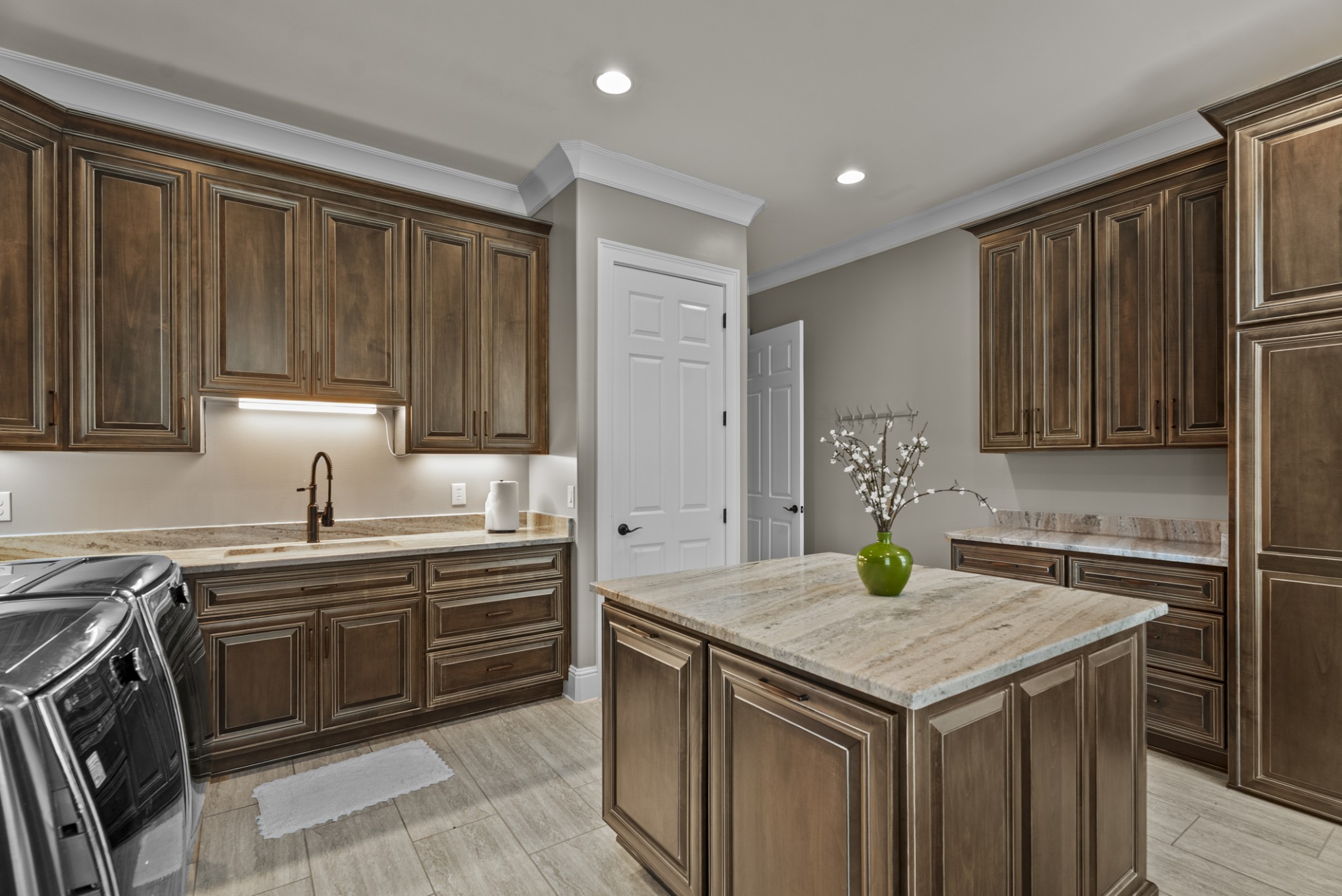 555 Williams Road Clarksville, TN 37043 - Photo 49 of 52 a kitchen with a sink and cabinets