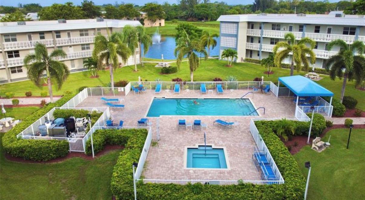 9880 Marina Boulevard, Unit 1520 Boca Raton, FL 33428 - Photo 33 of 36 Pool and Spa