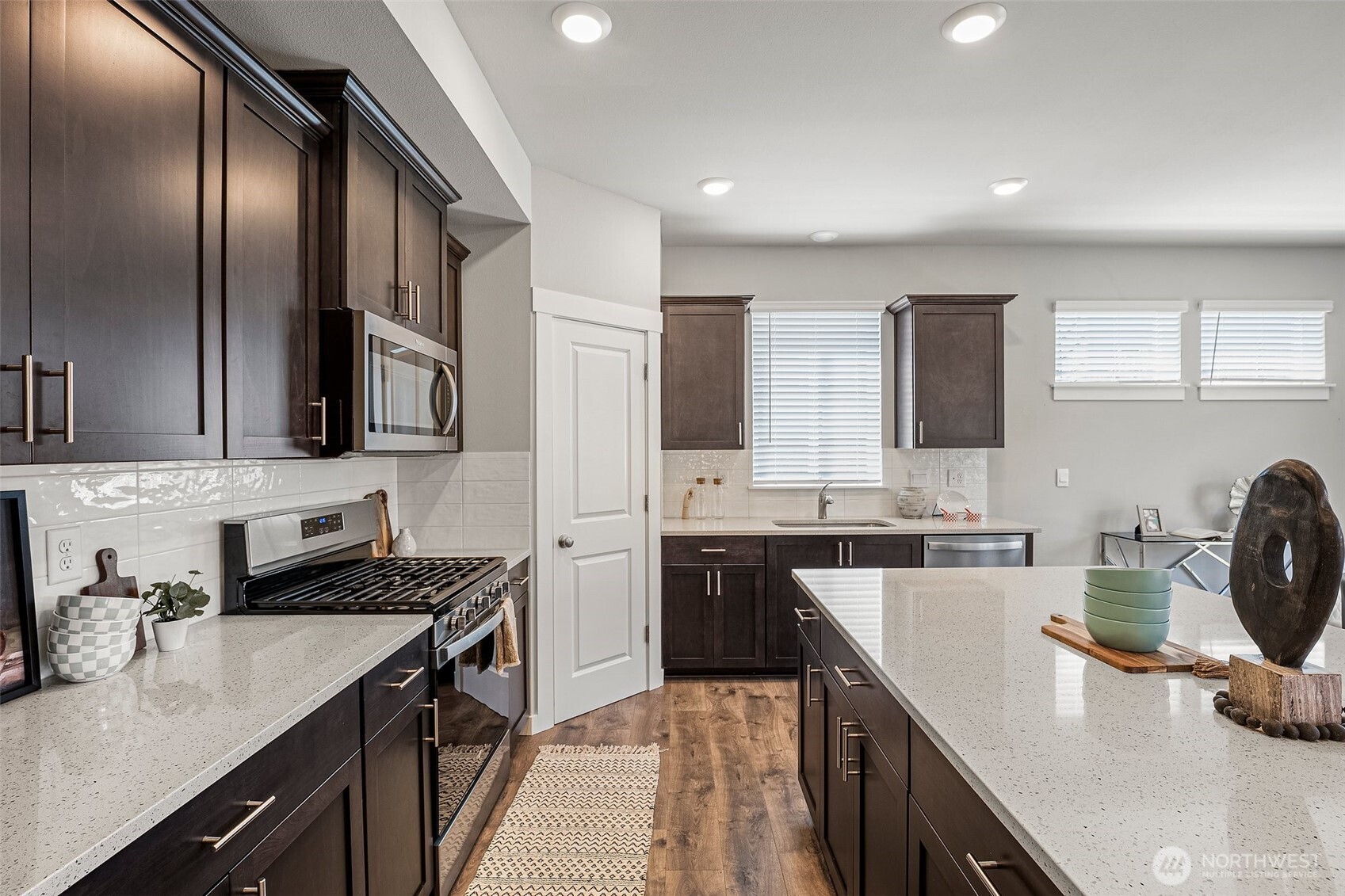 6070 Waverly Road Southwest Port Orchard, WA 98367 - Photo 13 of 34 Gallery Image 13