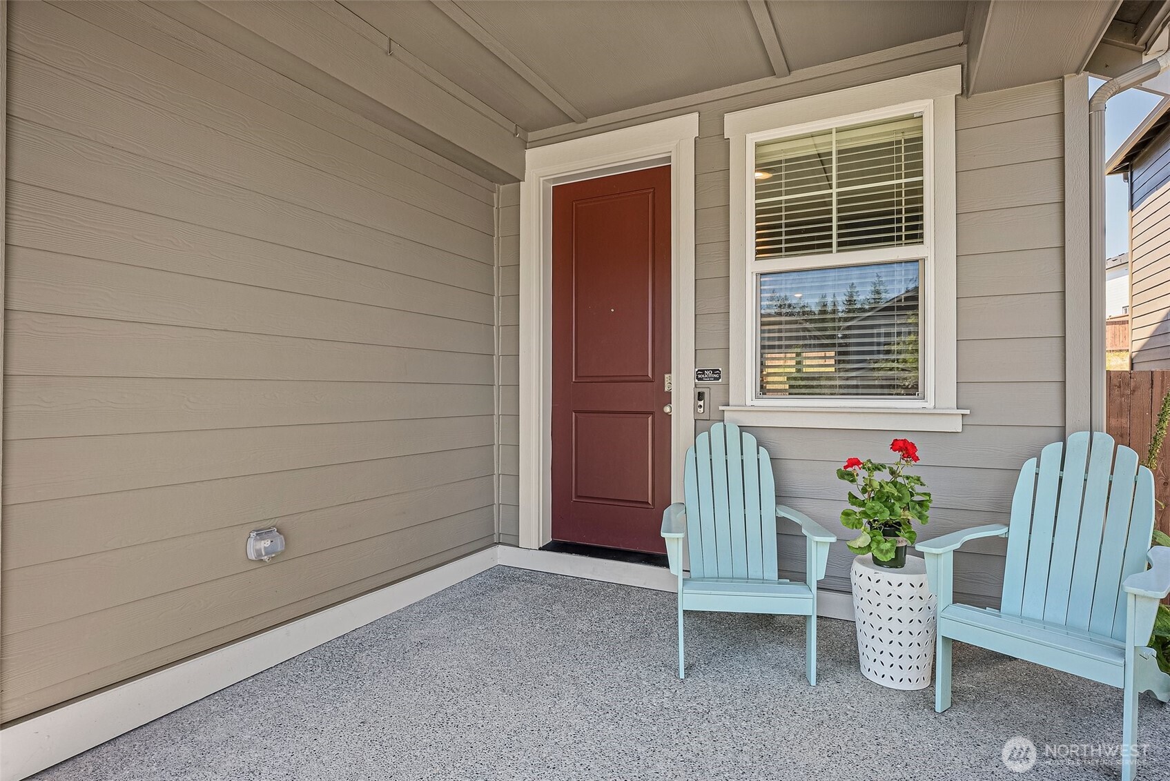 6070 Waverly Road Southwest Port Orchard, WA 98367 - Photo 2 of 34 Gallery Image 2