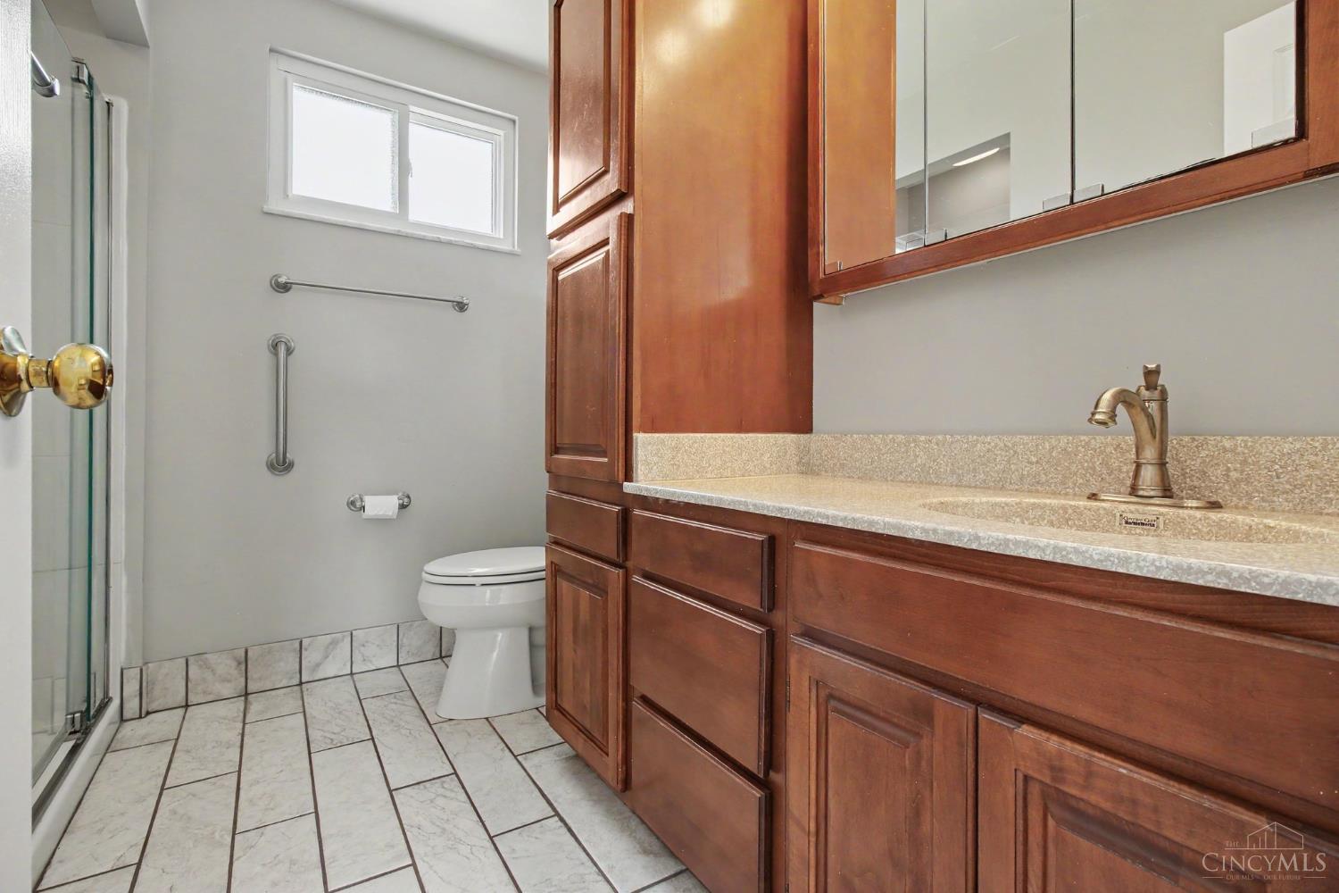8493 Cheviot Road Cincinnati, OH 45247 - Photo 10 of 29