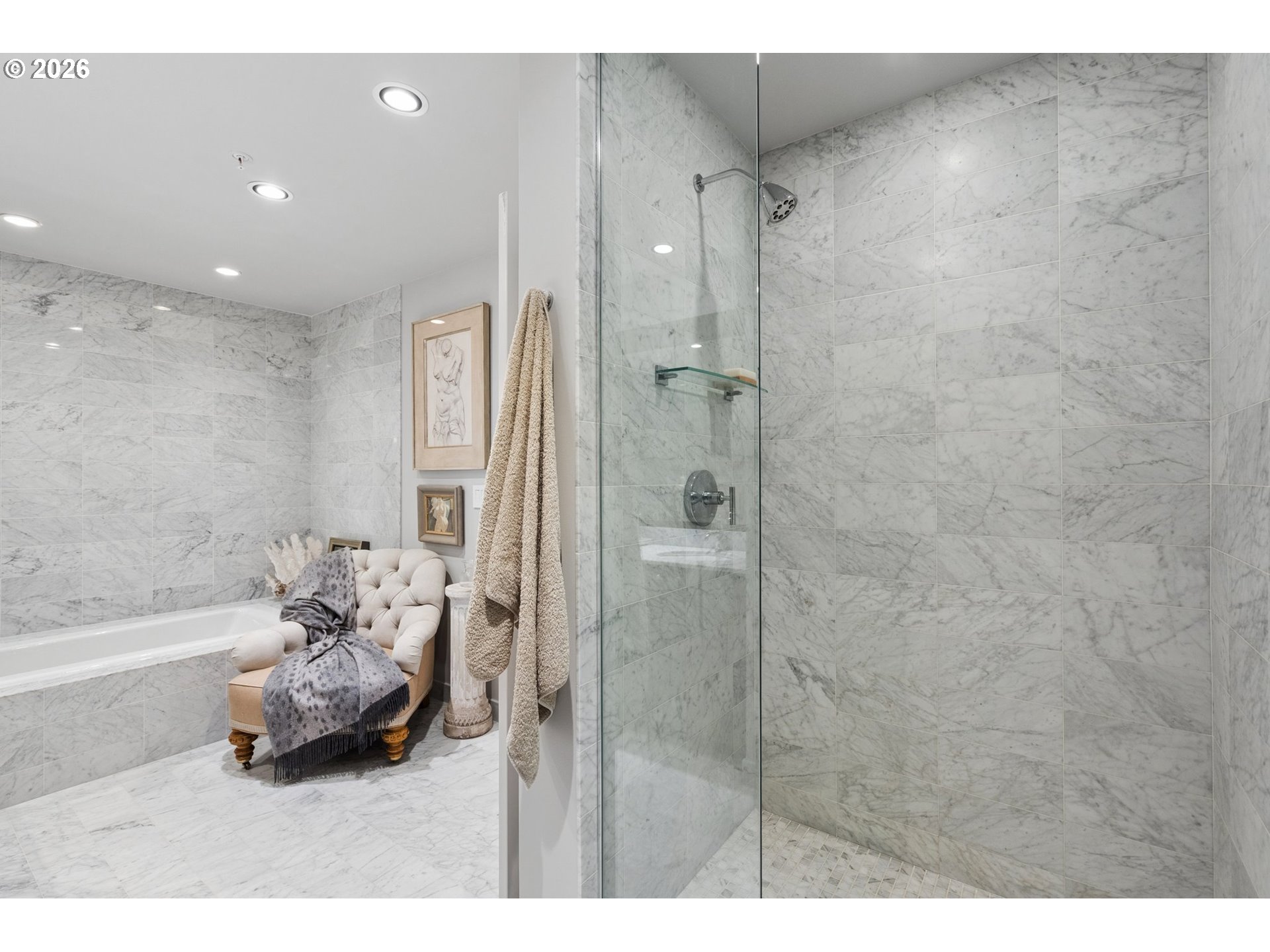 2351 Northwest Westover Road, Unit 601 Portland, OR 97210 - Photo 20 of 34 Attached Bathroom #1