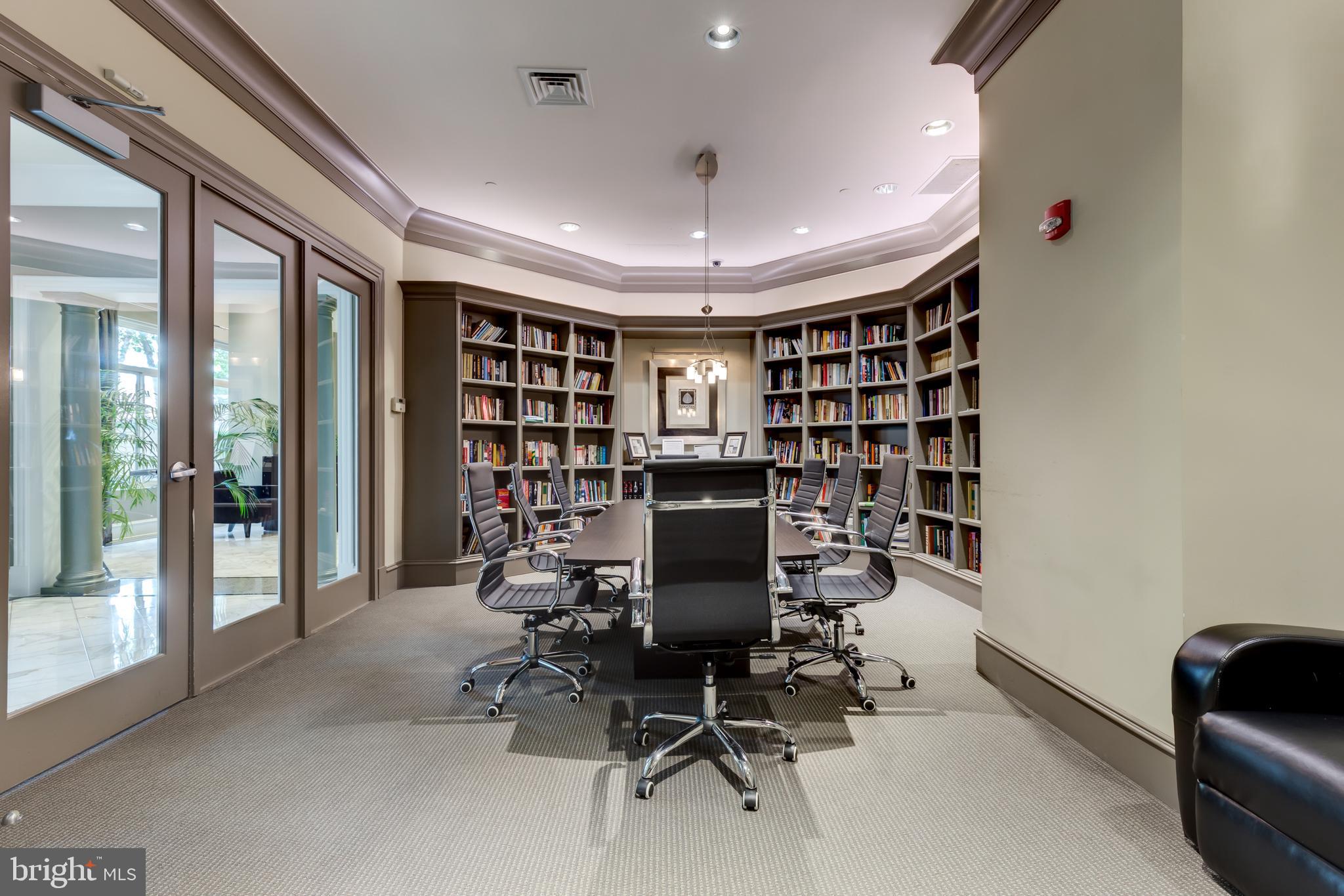 851 North Glebe Road, Unit 1020 Arlington, VA 22203 - Photo 40 of 52 Business Center/Library