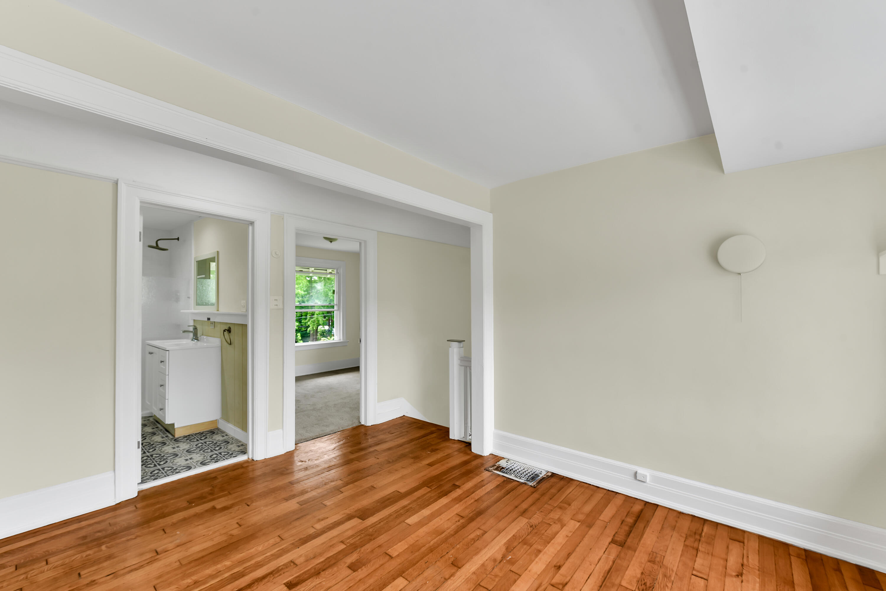 322 King Street Detroit, MI 48202 - Photo 9 of 19 4