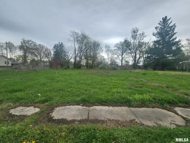 $40,000 | 218 Madison Street, Benton, IL 62812