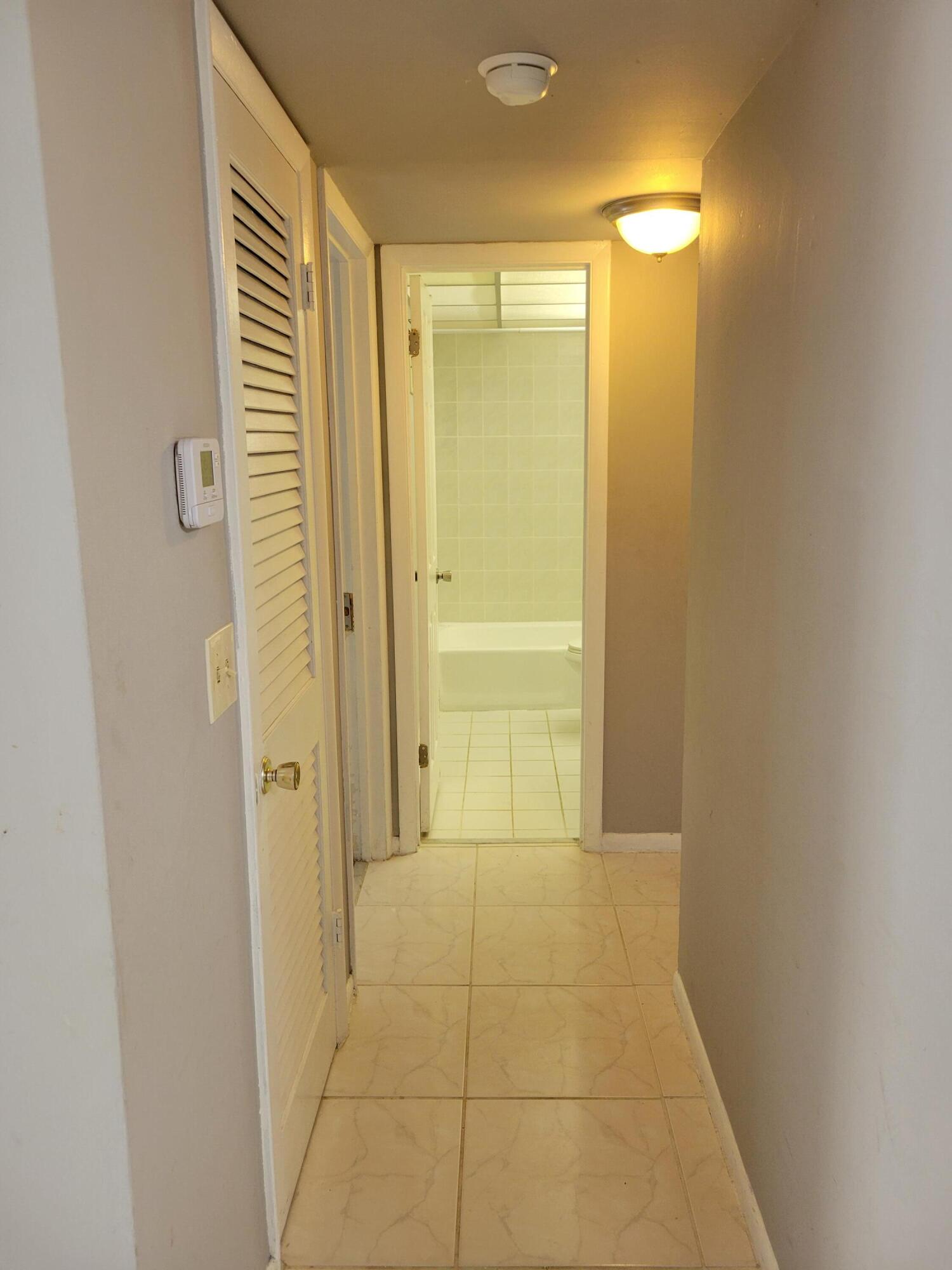 606 Northwest 13th Street, Unit 26 Boca Raton, FL 33486 - Photo 8 of 13 20240121_142446
