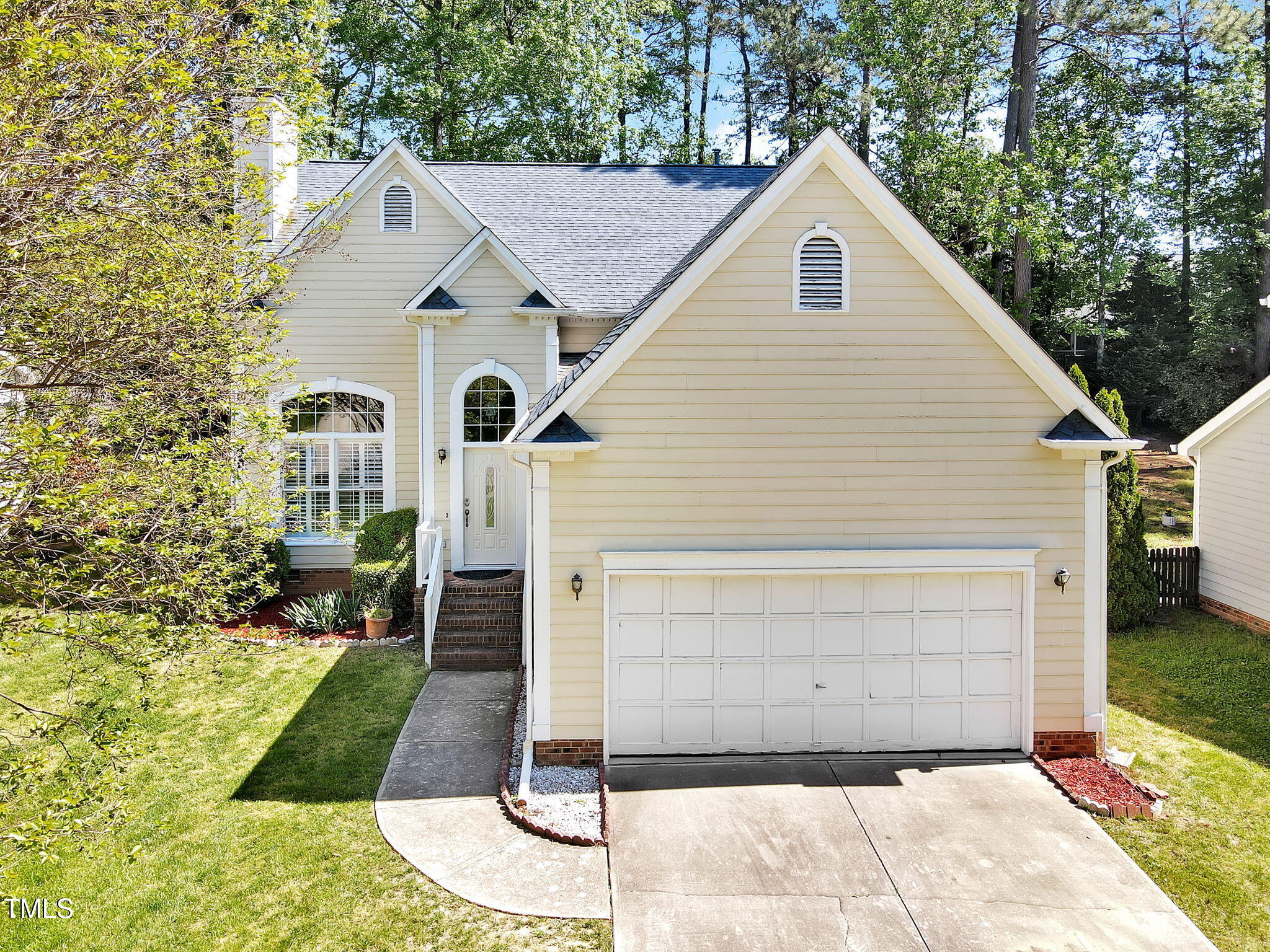 8629 Swarthmore Drive Raleigh, NC 27615 - Photo 3 of 25 42-web-or-mls-DJI_0946
