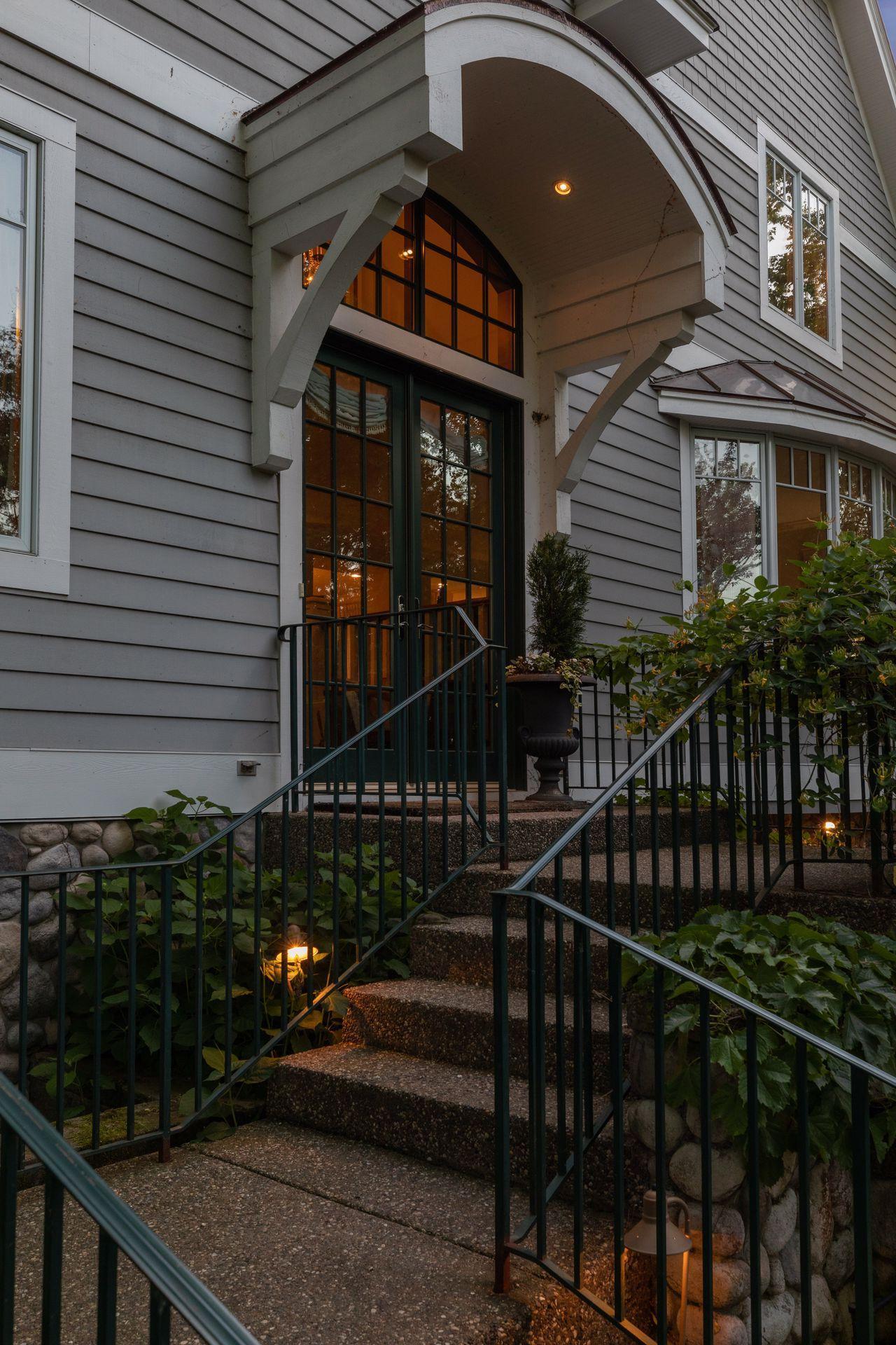 2612 Crosby Road Wayzata, MN 55391 - Photo 4 of 9