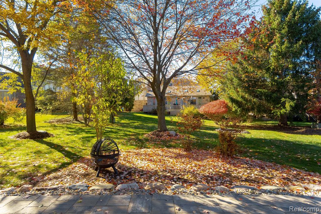 733 Timberline Drive Rochester Hills, MI 48309 - Photo 7 of 62