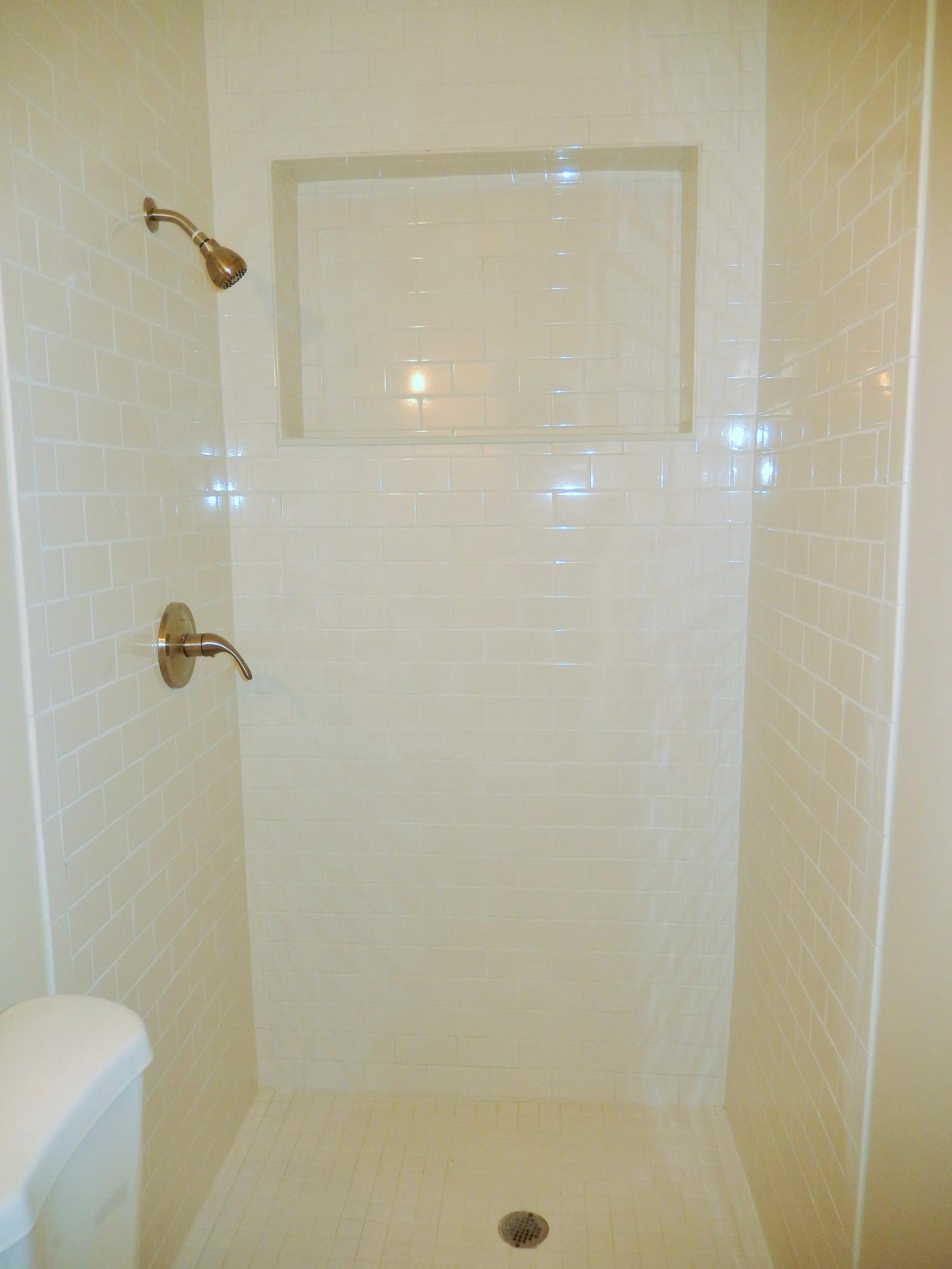 313 Pinehurst Road Palm Springs, FL 33461 - Photo 21 of 24 bathrooms