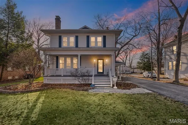 $365,000 | 232 South 9th Street, Wood River, IL 62095