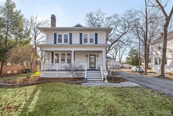 $365,000 | 232 South 9th Street, Wood River, IL 62095