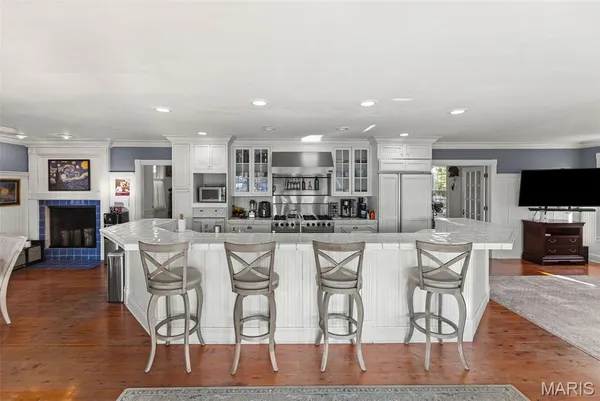 $365,000 | 232 South 9th Street, Wood River, IL 62095