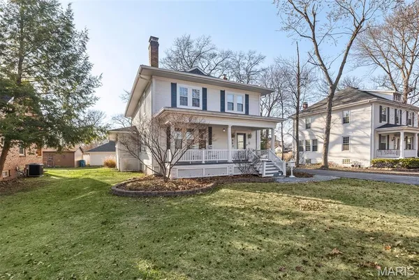 $365,000 | 232 South 9th Street, Wood River, IL 62095