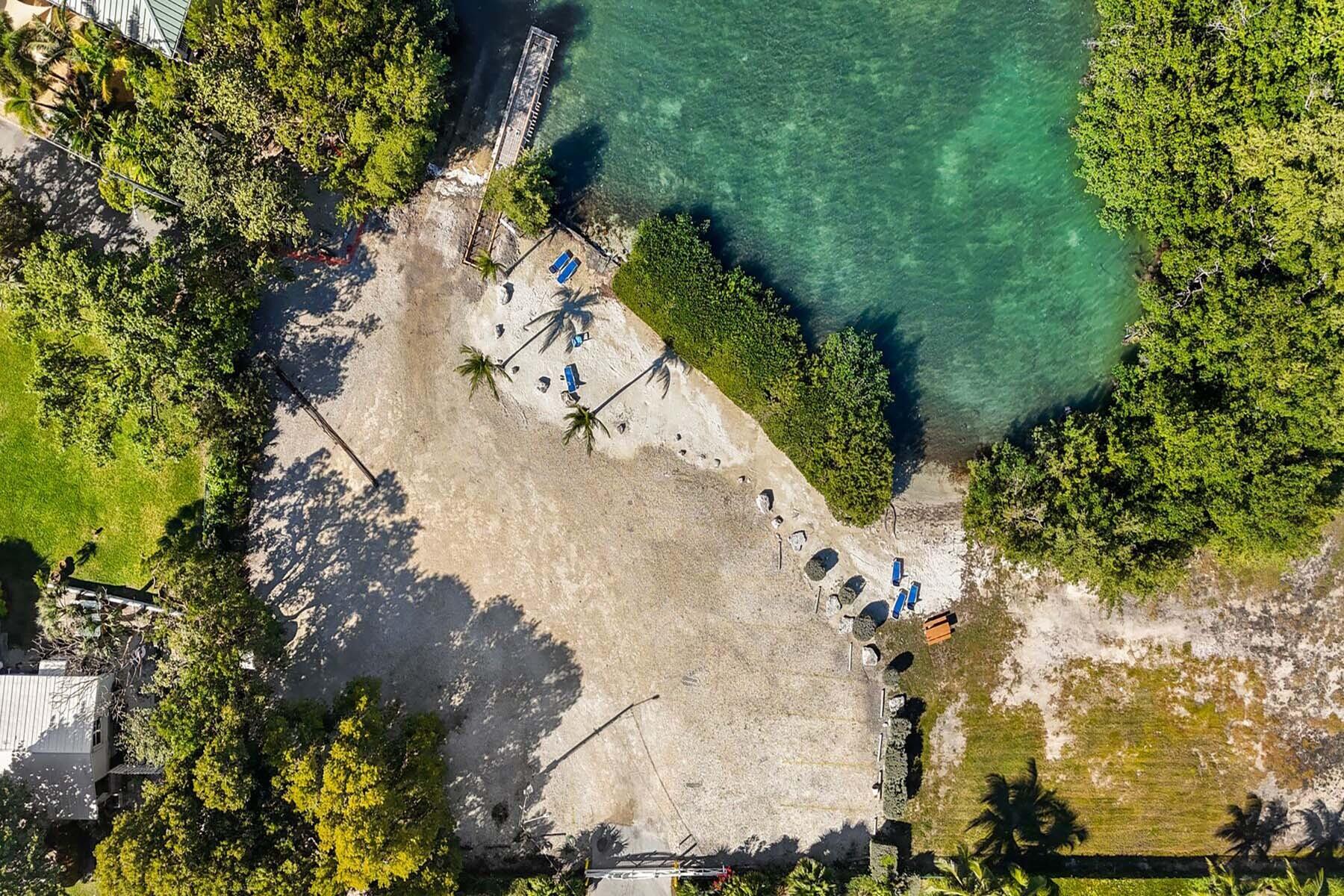 251 Azalea Street Tavernier, FL 33070 - Photo 57 of 58 an aerial view of a residential houses with yard