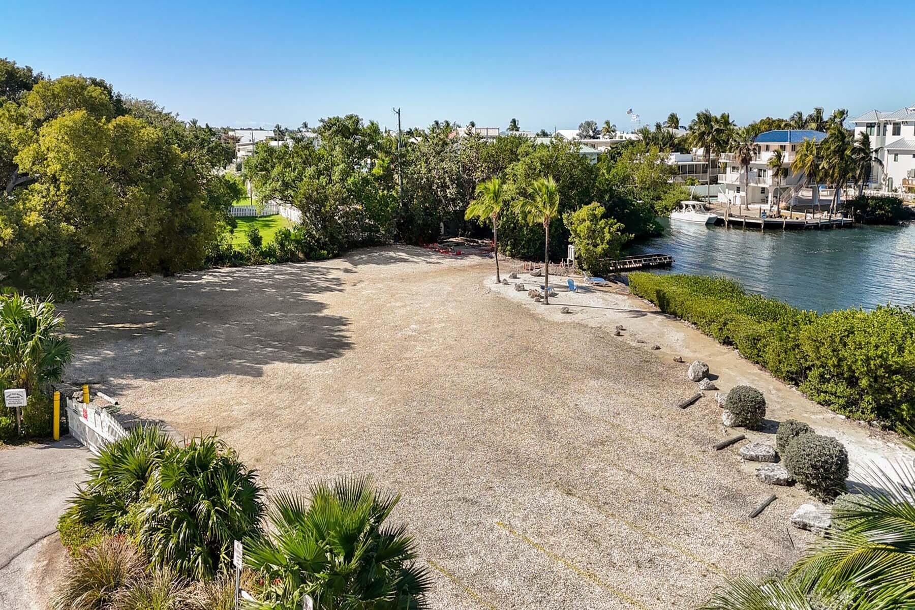 251 Azalea Street Tavernier, FL 33070 - Photo 58 of 58 a view of a lake with beach