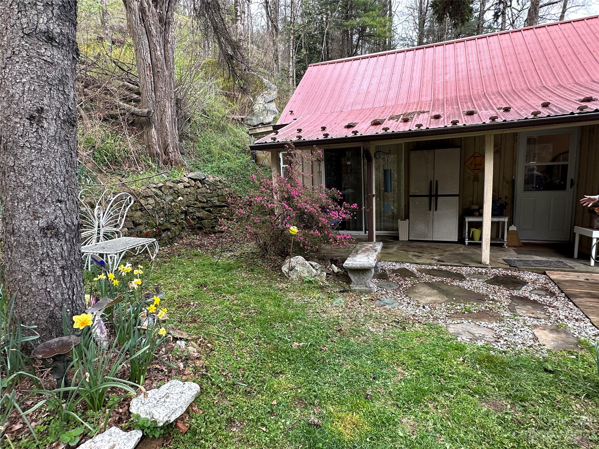 271 Bear Wallow Road Marion, NC 28752 - Photo 43 of 48 Gallery Image 43