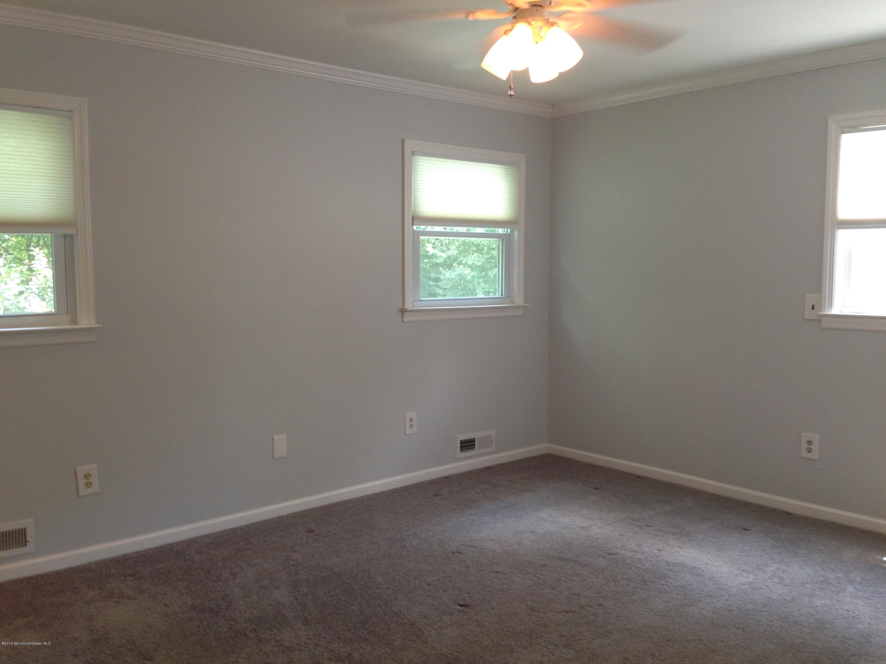 8 Buttonwood Road Middletown, NJ 07748 - Photo 11 of 26 130