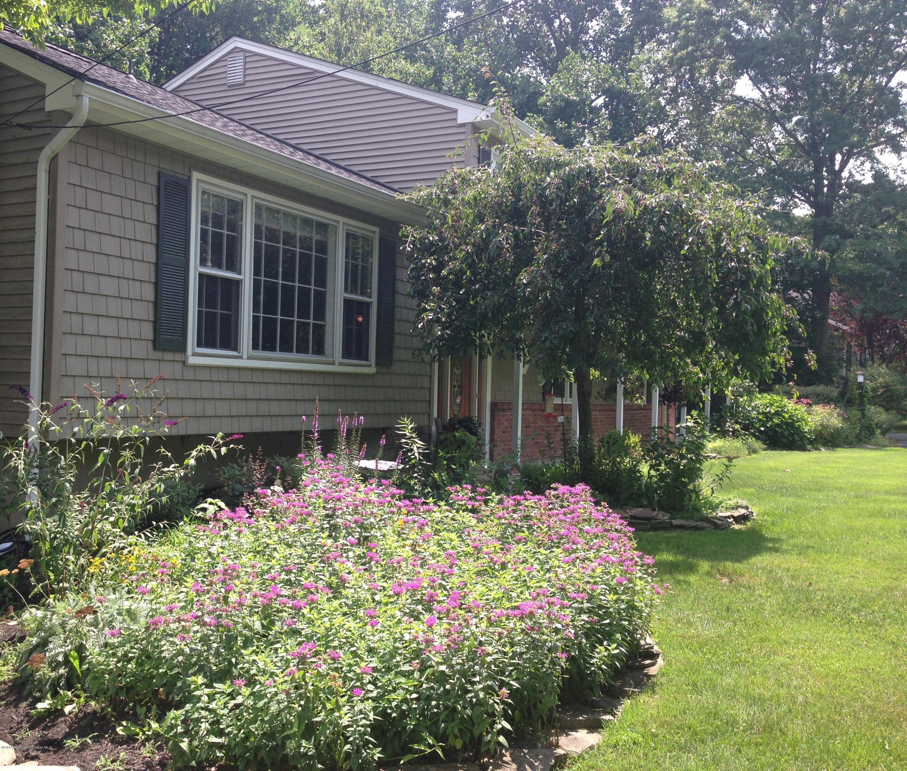 8 Buttonwood Road Middletown, NJ 07748 - Photo 3 of 26 143