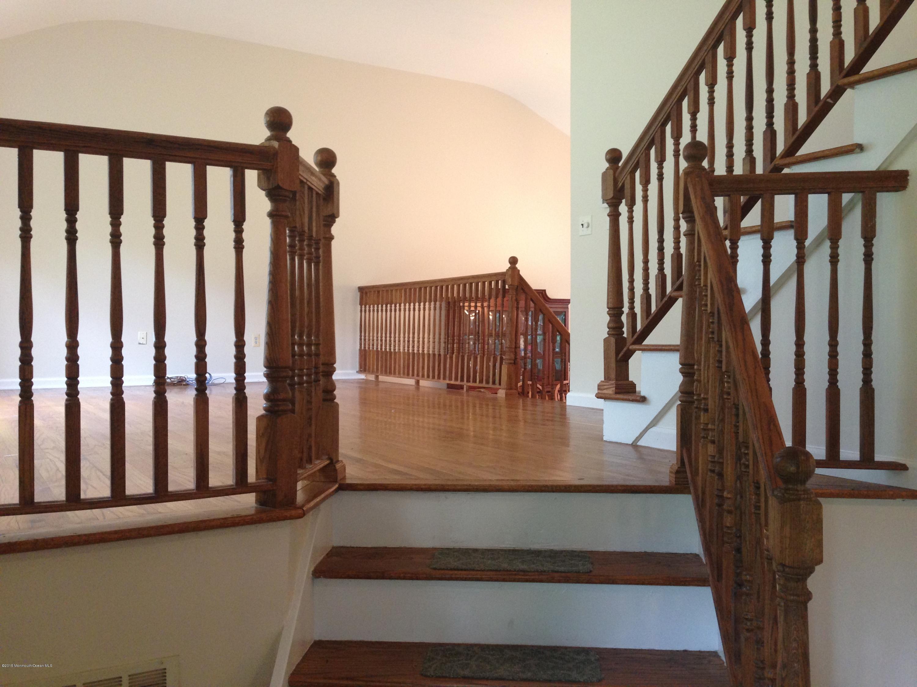 8 Buttonwood Road Middletown, NJ 07748 - Photo 4 of 26 124
