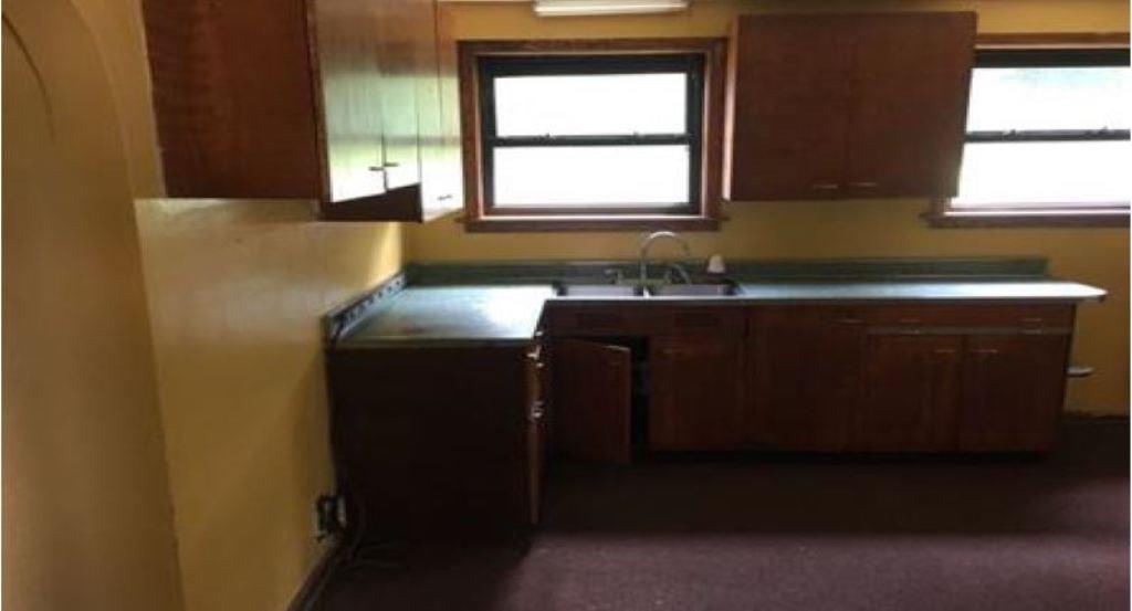 3598 North Hermitage Road Transfer, PA 16154 - Photo 8 of 12