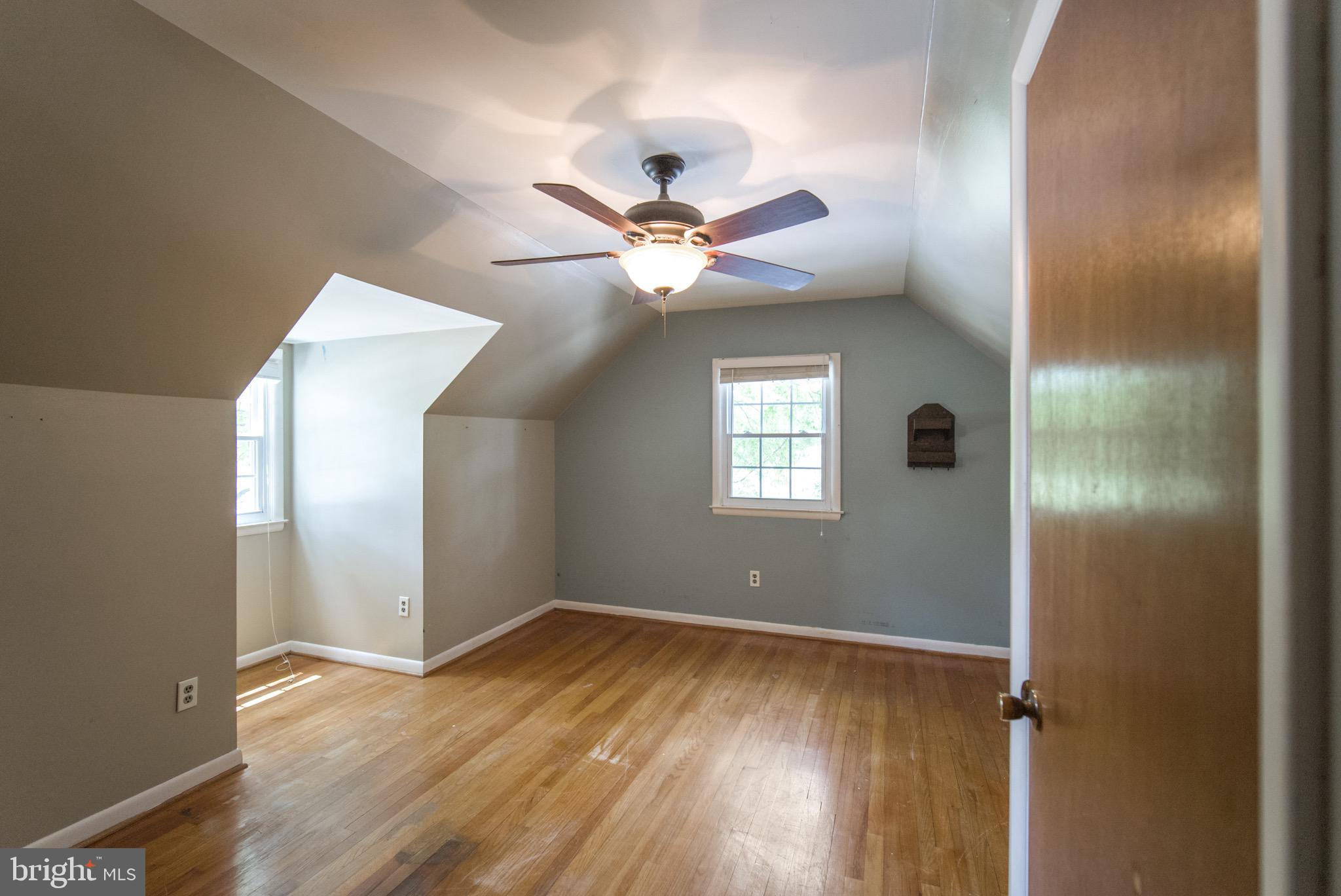 698 West Maple Road Linthicum Heights, MD 21090 - Photo 11 of 24