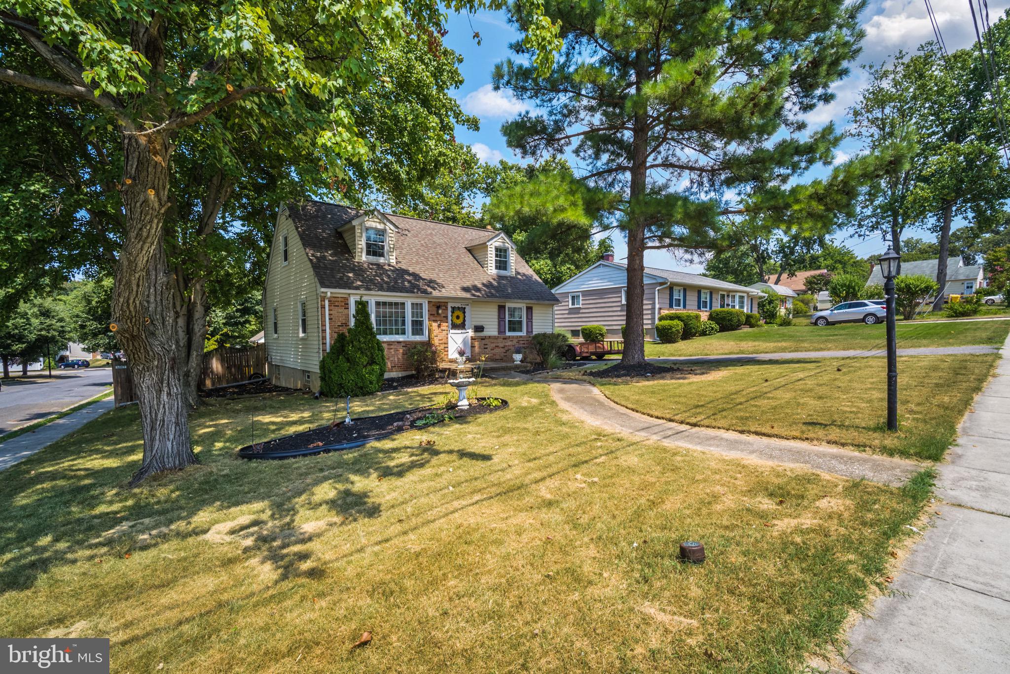 698 West Maple Road Linthicum Heights, MD 21090 - Photo 3 of 24