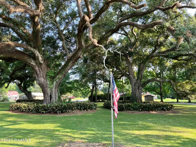 $815,000 | 200 West Musique Road, Carencro, LA 70520