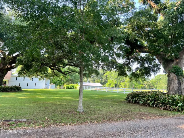 $815,000 | 200 West Musique Road, Carencro, LA 70520