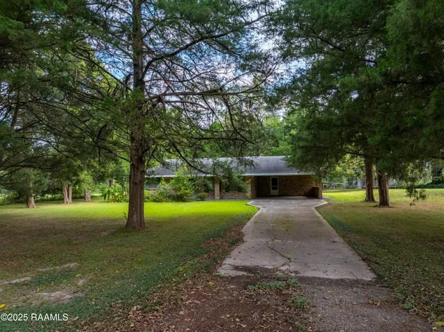 $815,000 | 200 West Musique Road, Carencro, LA 70520