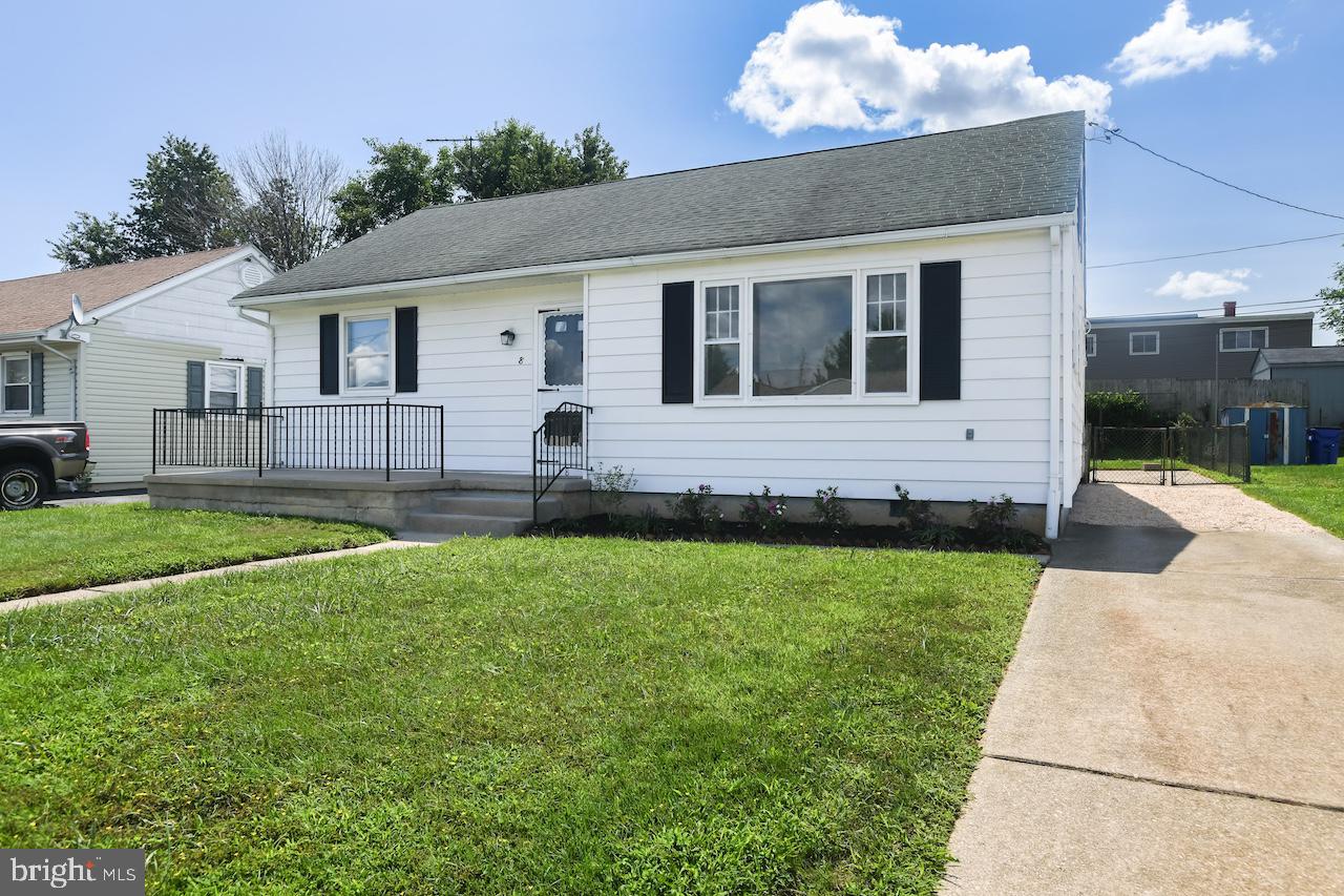 8 Paul Road New Castle, DE 19720 - Photo 1 of 28 Gallery Image 1