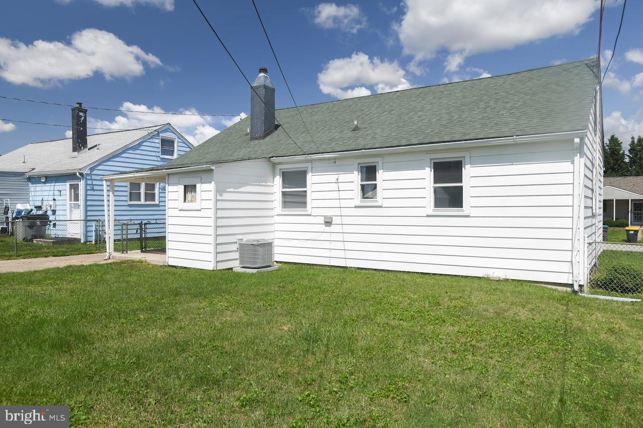 8 Paul Road New Castle, DE 19720 - Photo 5 of 28 Gallery Image 5