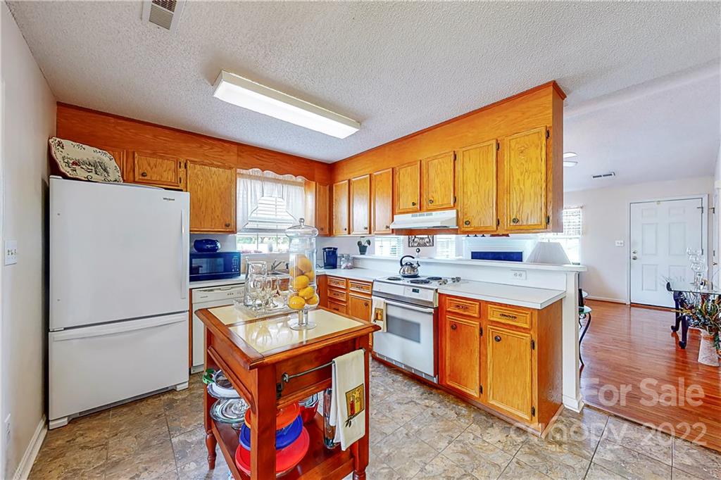5107 Hampton Meadows Road Monroe, NC 28110 - Photo 12 of 25 Gallery Image 12
