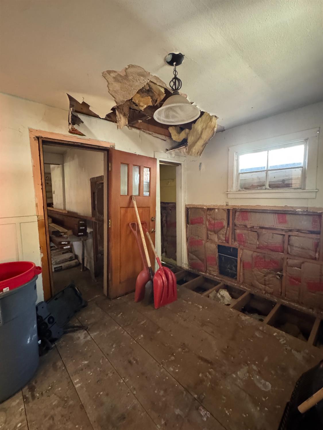 217 Chipmunk Street Kings Beach, CA 96143 - Photo 11 of 18 a view of a room with gym equipment