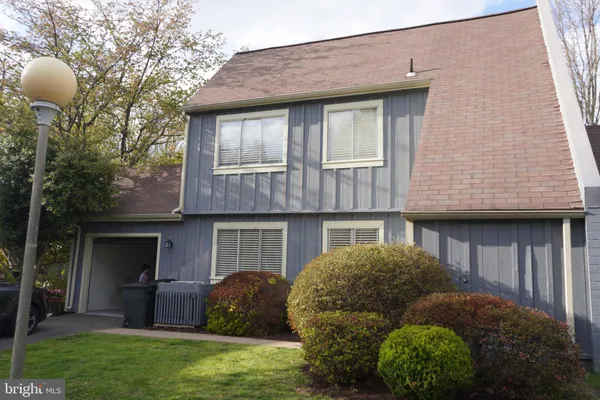 $730,000 | 1434 Yellowwood Court, Reston, VA 20190