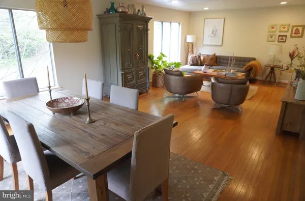 $730,000 | 1434 Yellowwood Court, Reston, VA 20190