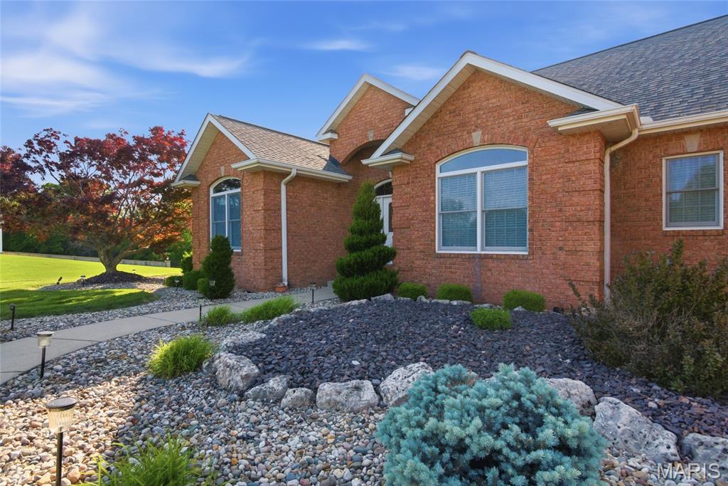 157 Blue Bell Lane Highland, IL 62249 - Photo 5 of 68
