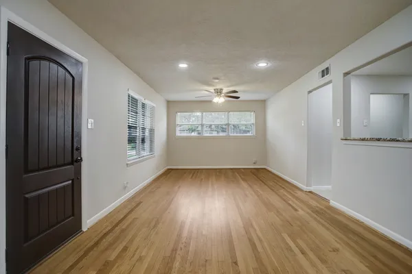 $1,900 | 9638 Maribelle Way, Houston, TX 77055