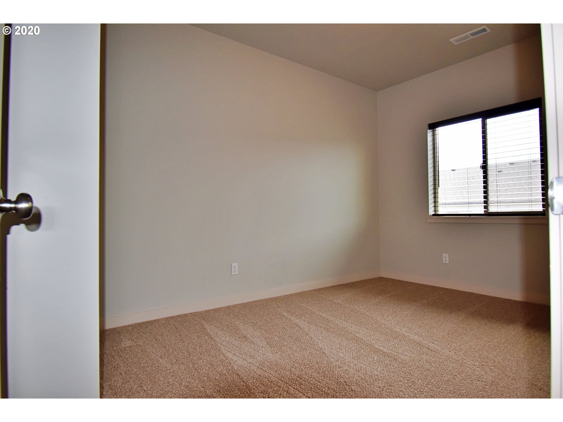 161 North 44th Place Ridgefield, WA 98642 - Photo 17 of 32 a view of an empty room with a window
