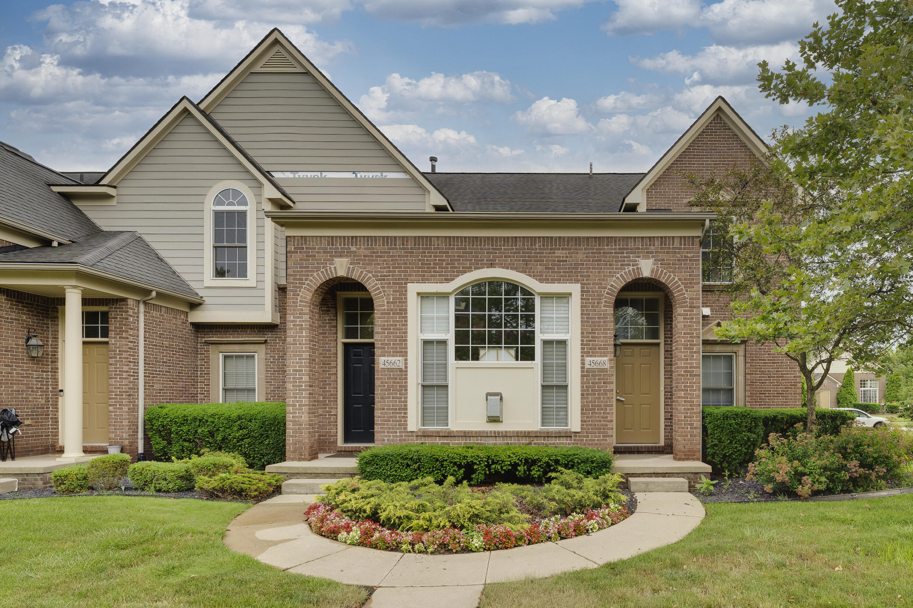 45668 South Stonewood Road Canton, MI 48187 - Photo 1 of 39 A-45668 S Stonewood Dr Canton -3
