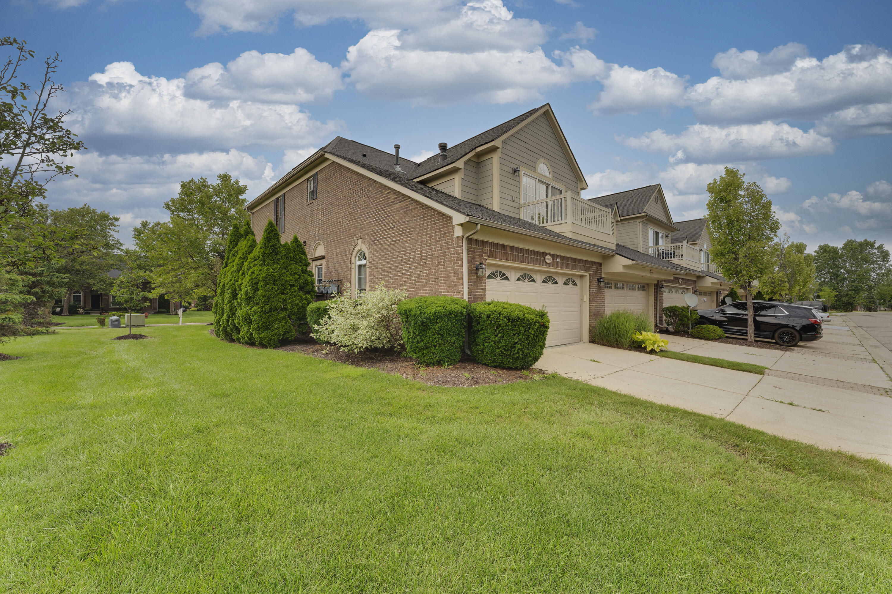 45668 South Stonewood Road Canton, MI 48187 - Photo 3 of 39 A-45668 S Stonewood Dr Canton -2