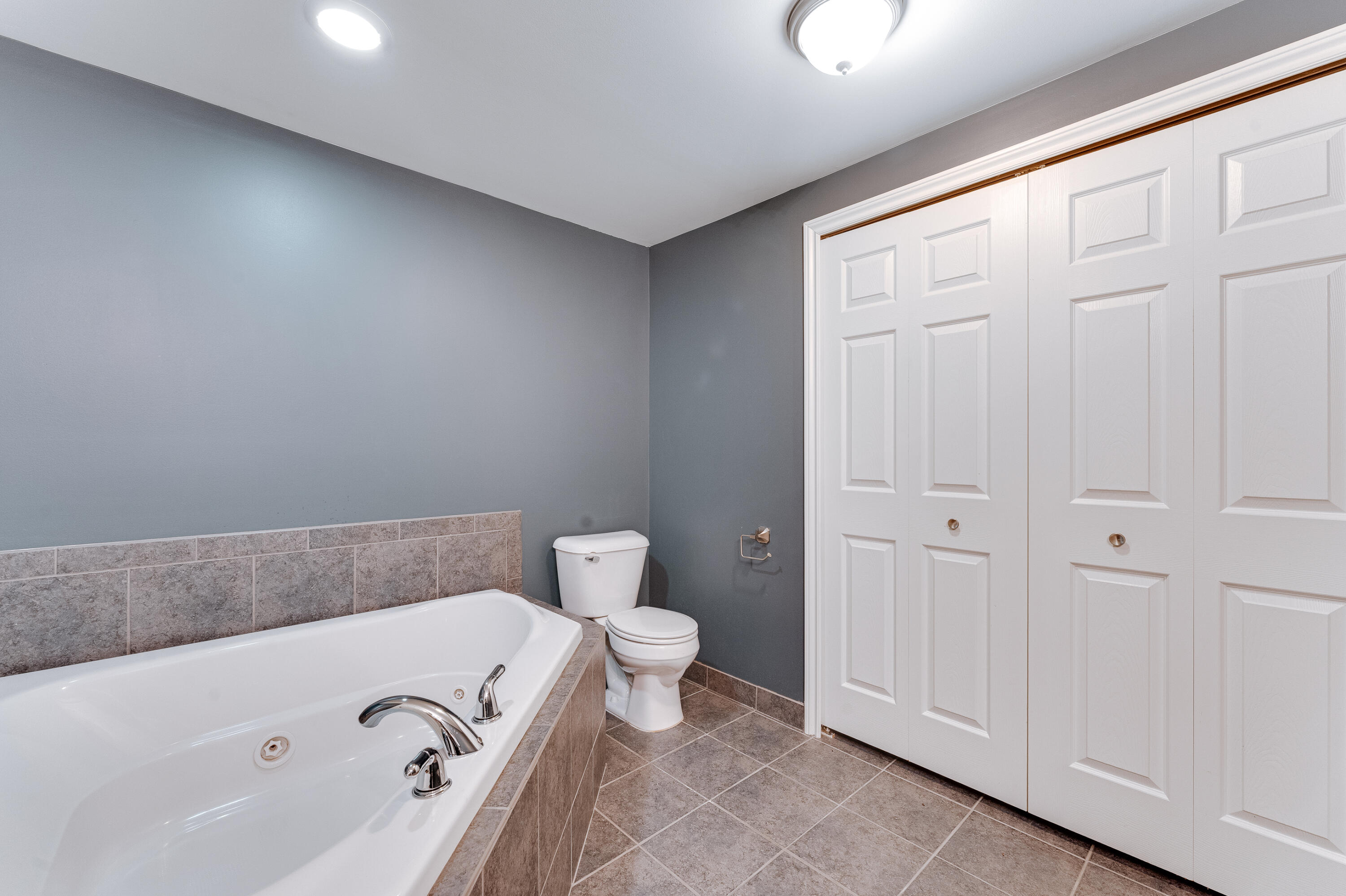 45668 South Stonewood Road Canton, MI 48187 - Photo 31 of 39 B-45668 S Stonewood Dr Canton -30