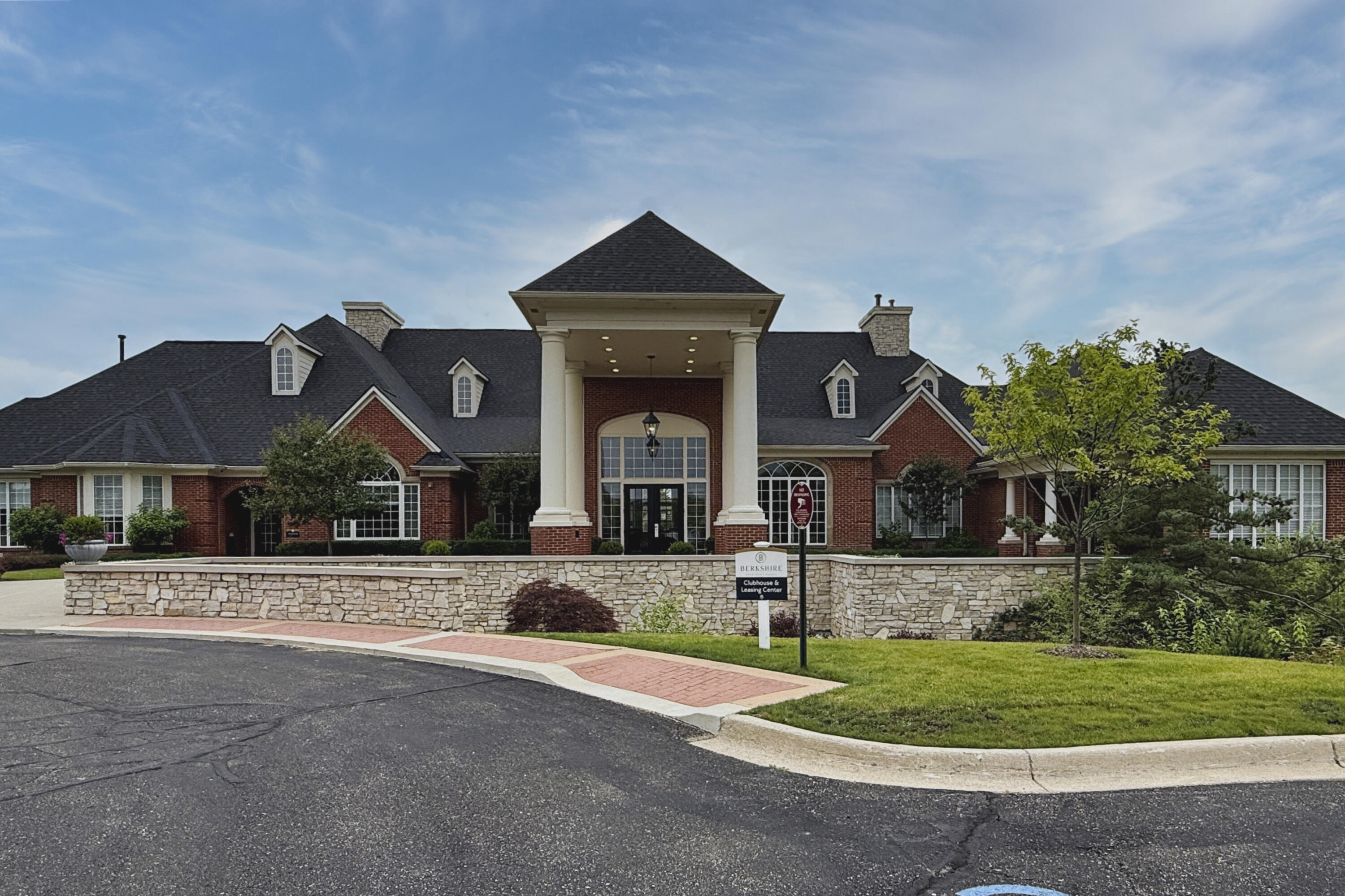 45668 South Stonewood Road Canton, MI 48187 - Photo 37 of 39 Club house