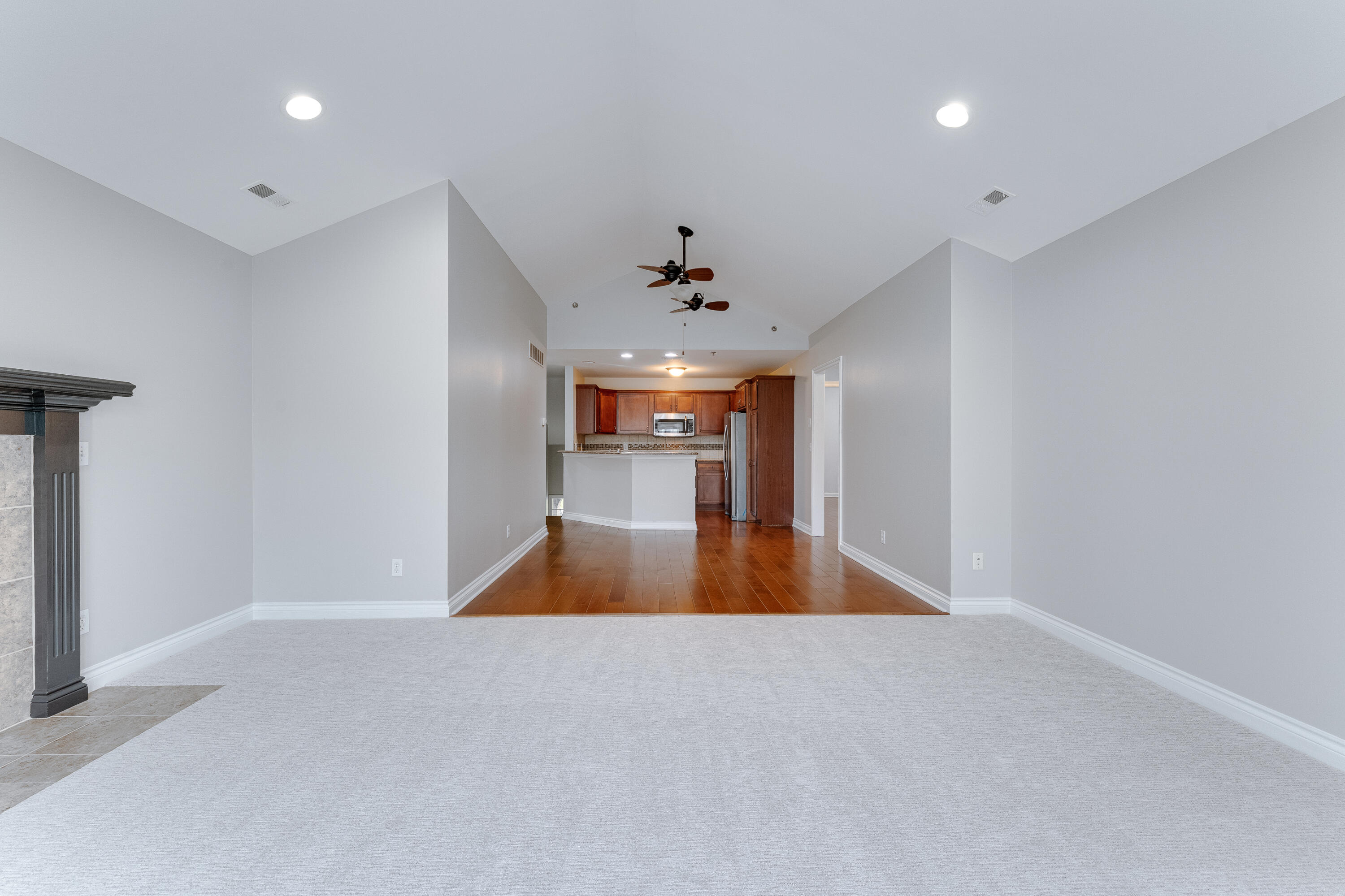 45668 South Stonewood Road Canton, MI 48187 - Photo 7 of 39 B-45668 S Stonewood Dr Canton -4