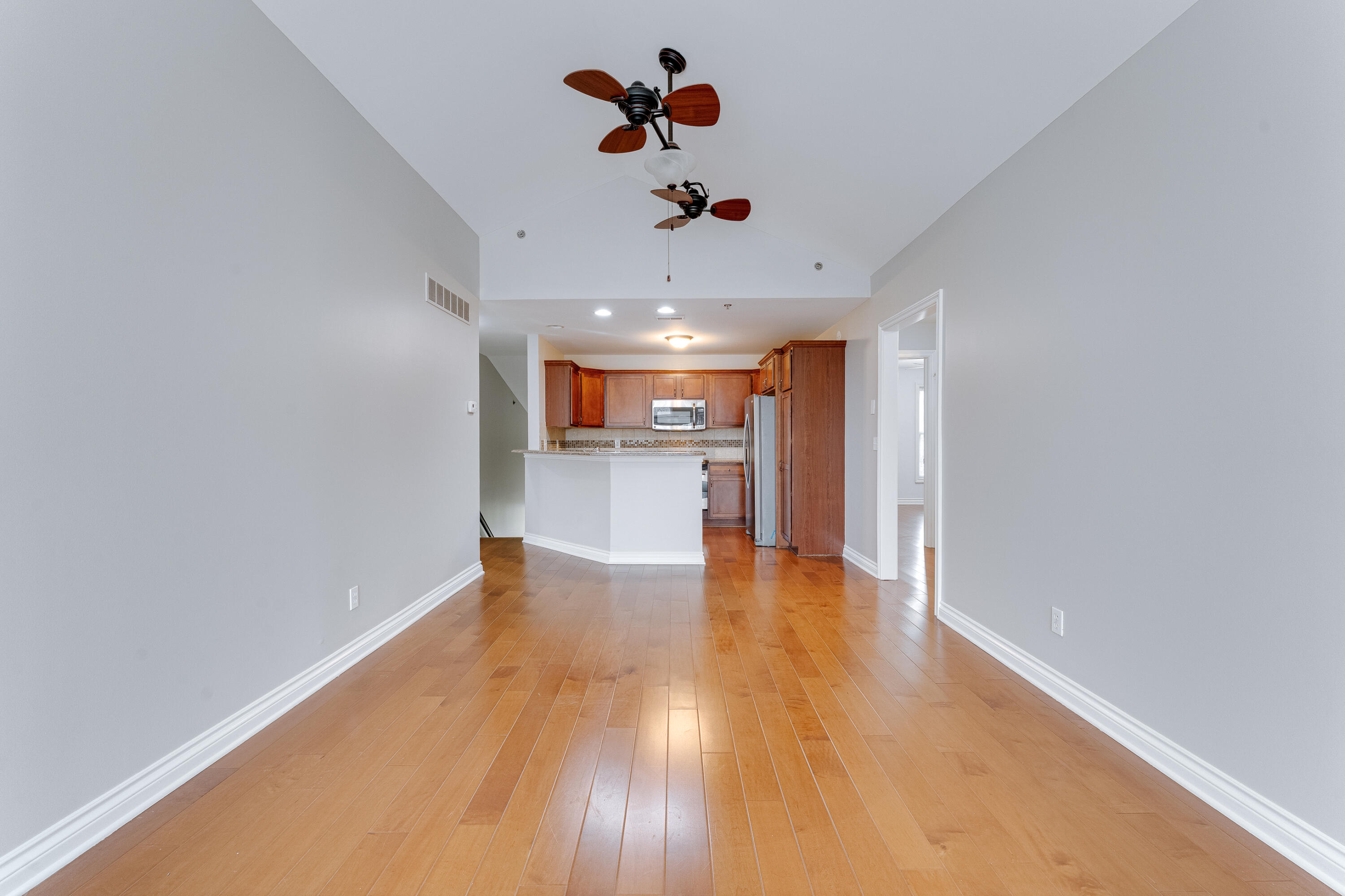 45668 South Stonewood Road Canton, MI 48187 - Photo 9 of 39 B-45668 S Stonewood Dr Canton -6