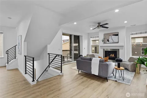 $1,099,999 | 19210 38th Avenue Southeast, Bothell, WA 98012