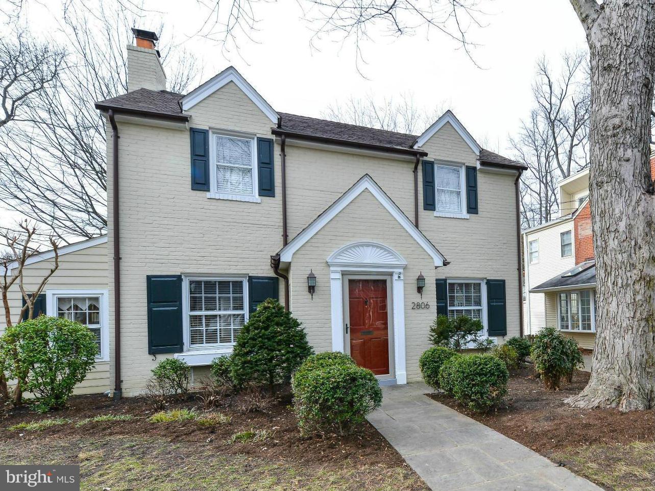2806 Ridge Rd Drive Alexandria, VA 22302 - Photo 1 of 30 a front view of a house with garden