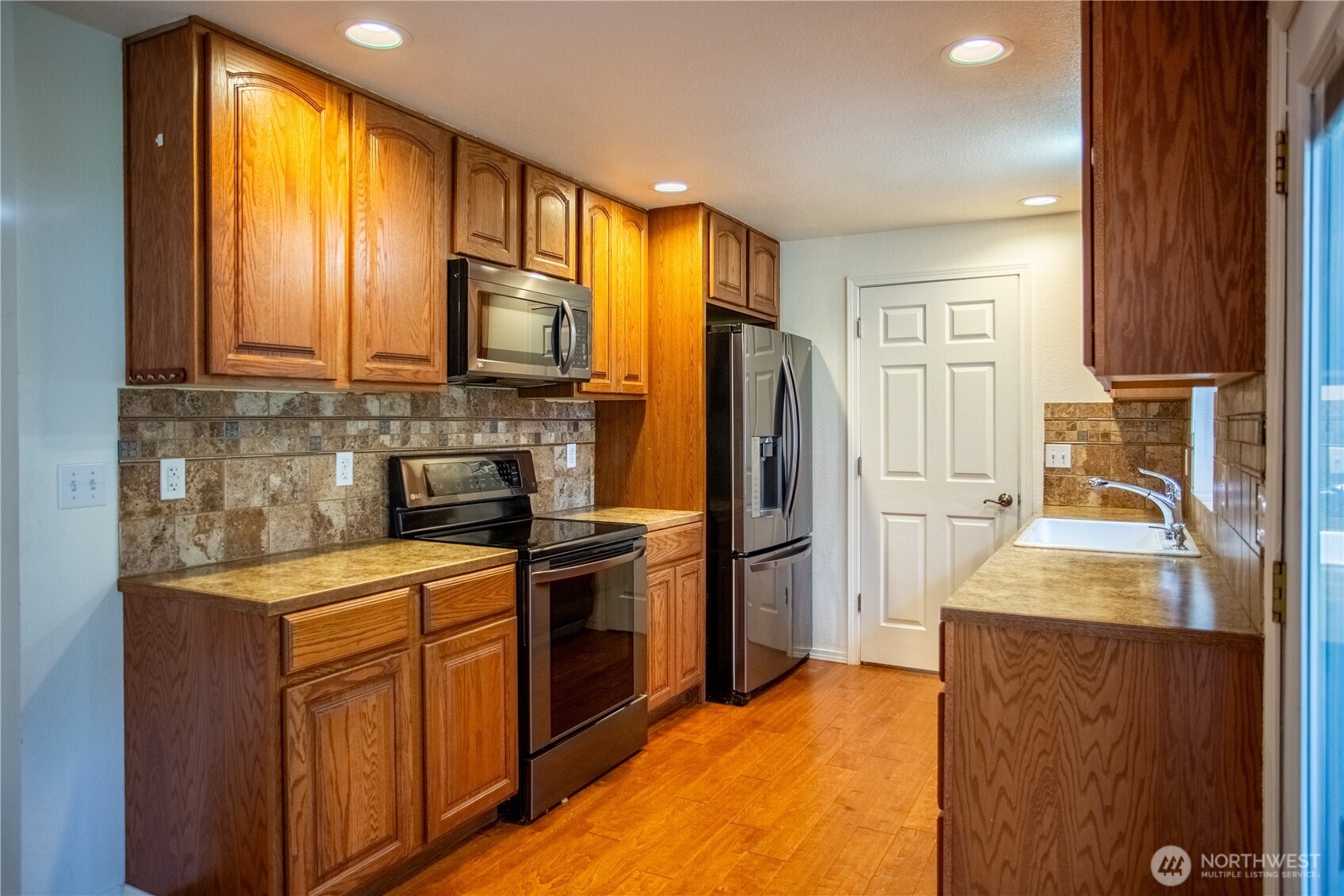 19139 Rosemary Street Southwest Rochester, WA 98579 - Photo 12 of 33