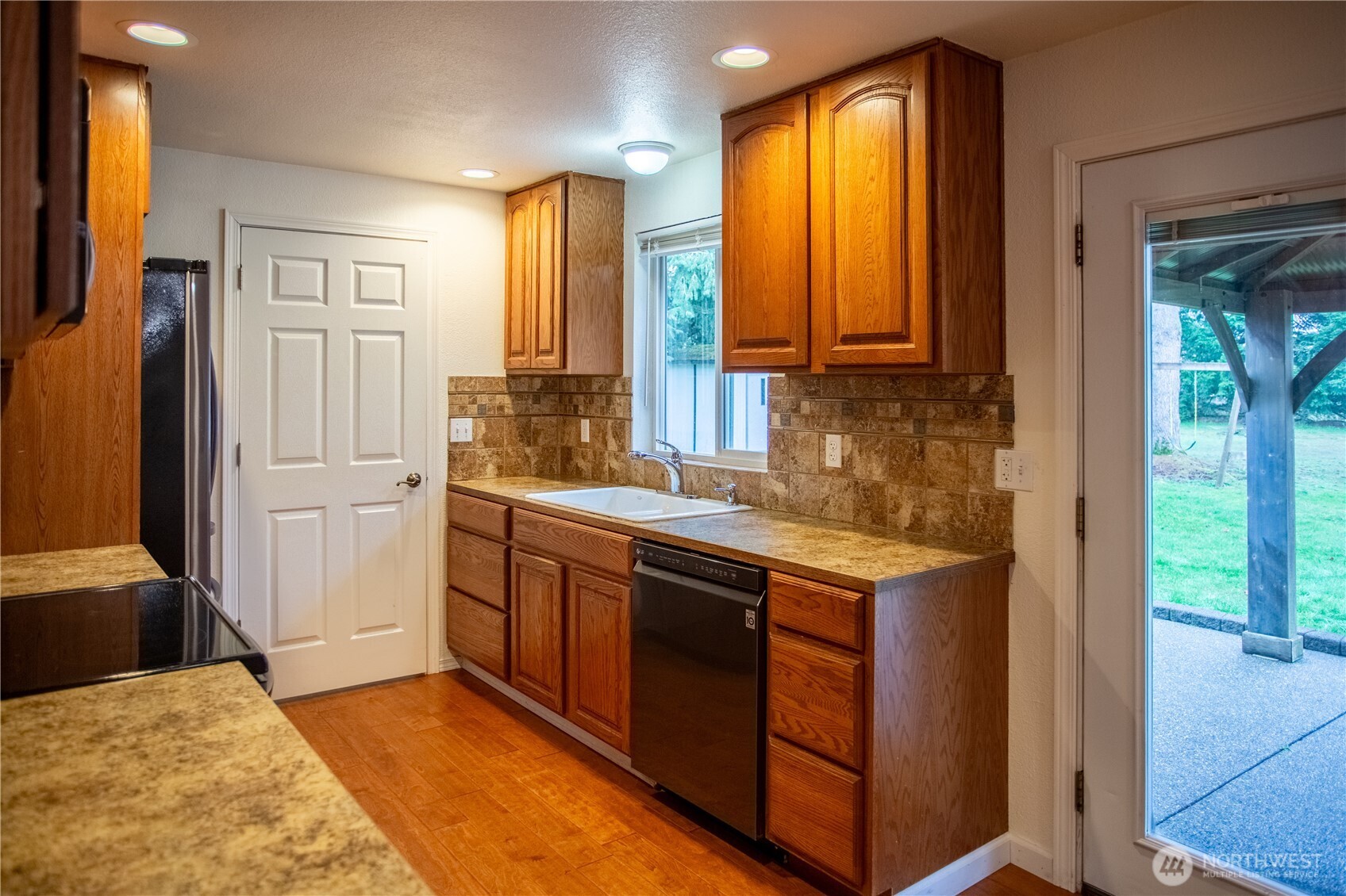 19139 Rosemary Street Southwest Rochester, WA 98579 - Photo 13 of 33