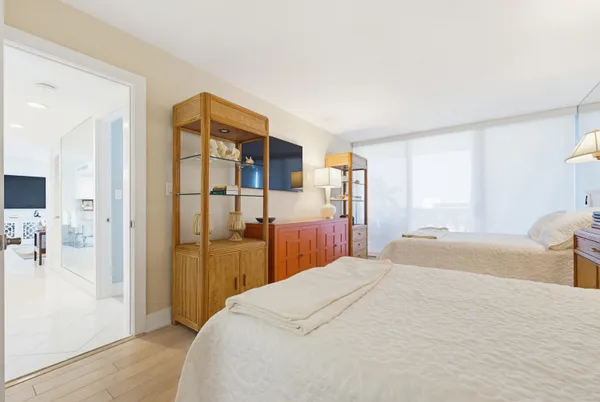 $8,000 | 2505 South Ocean Boulevard, Palm Beach, FL 33480